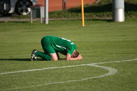 不少球迷和 不少球迷和